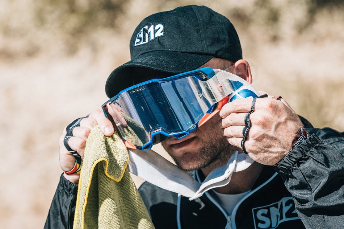 SM12 Black Windbreaker