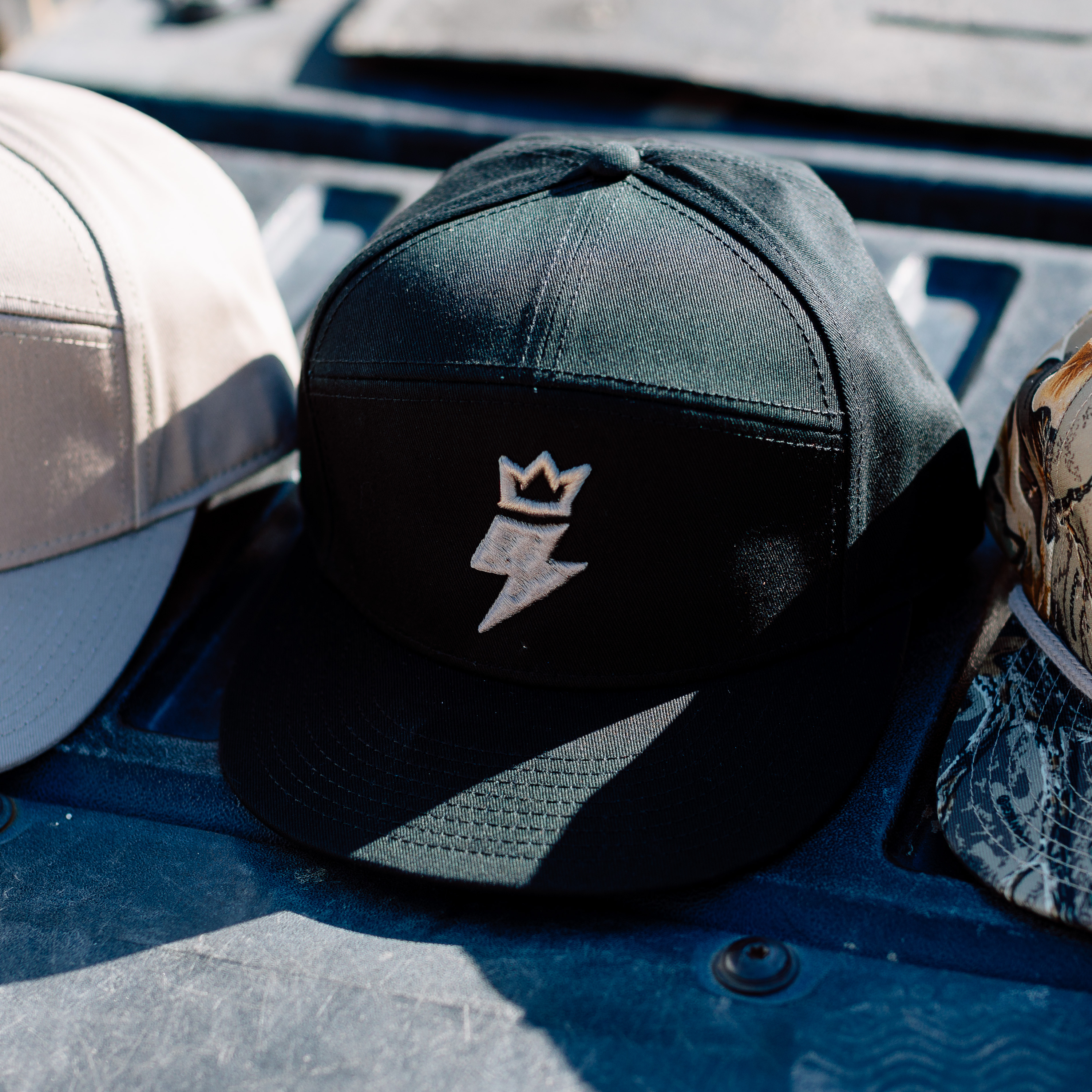 Bolt Snapback Black
