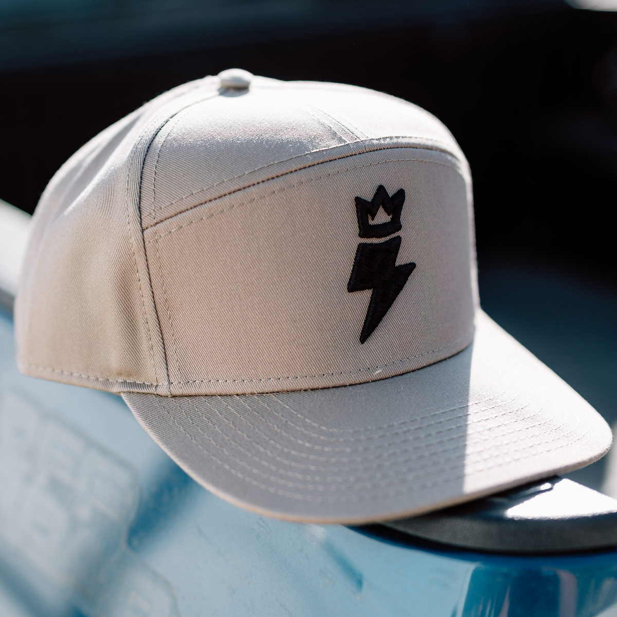 Bolt Snapback Tan